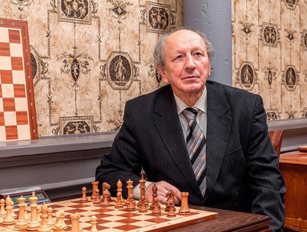 EVGENY SVESHNIKOV, MINISTRE DES SPORTS DU RBN PARTICIPERA AU CHAMPIONNAT DU MONDE D'ÉCHECS PARMI DES VÉTÉRANS